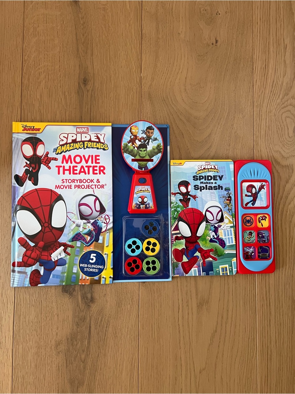 Marvel Spidey and His Amazing Friends Movie Theater Storybook & Projector - Red